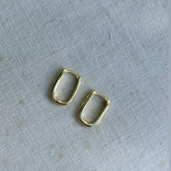 Aros ovalados dorados